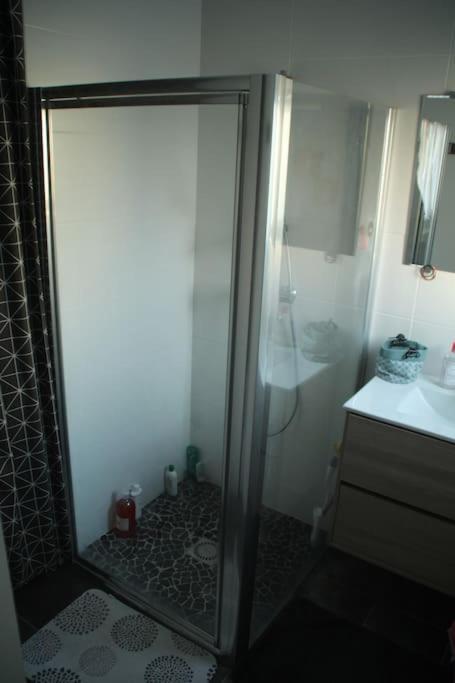Jolie Chambre Dans Quartier Calme Eysines Exteriér fotografie